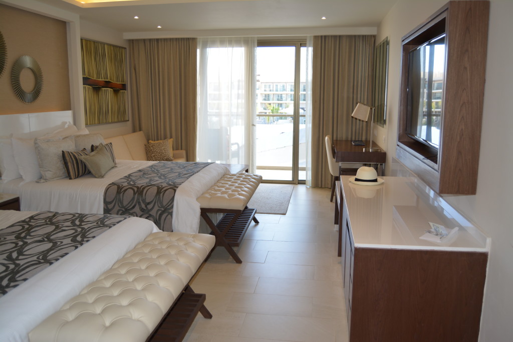 Royalton Riviera Cancun Jr Oceanview Suite 2