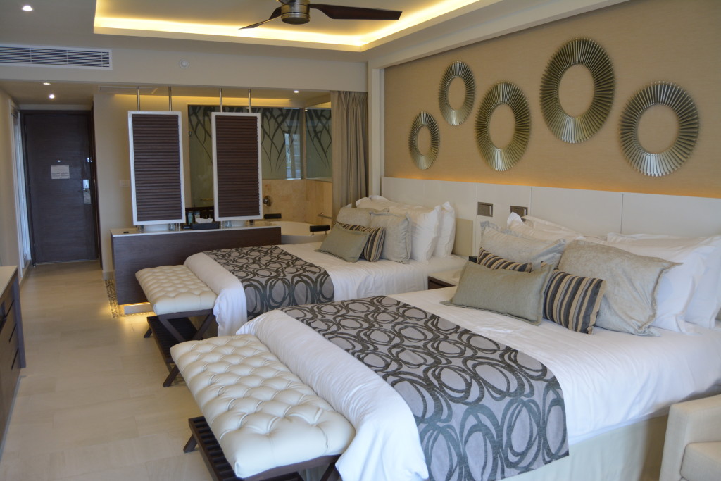 Royalton Riviera Cancun Jr Oceanview suite 3